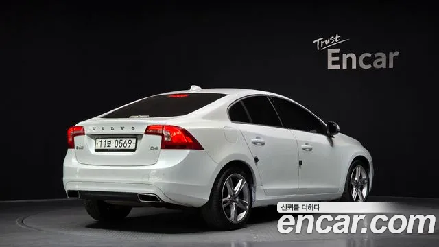 Volvo S60 2016 — фото 2