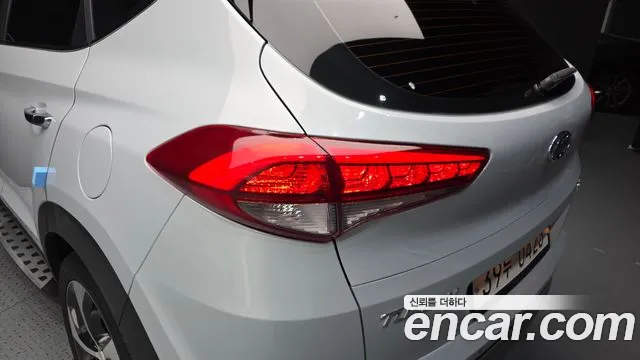 Hyundai Tucson 2017 — фото 9