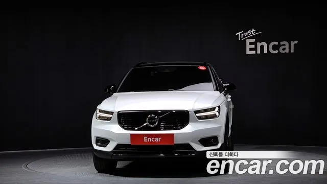Volvo XC40 2021 — фото 3