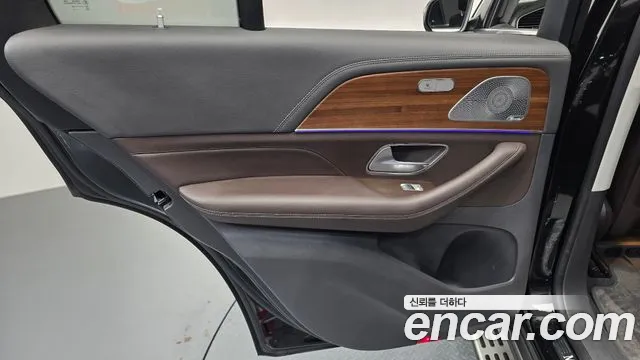 Mercedes-Benz GLE-Class 2020 — фото 15