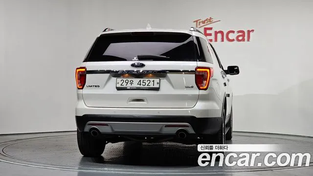 Ford Explorer 2017 — фото 4