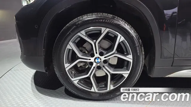 BMW X1 2021 — фото 5