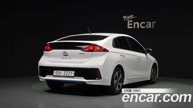 Hyundai Ioniq 2018 — фото 2