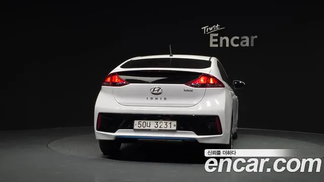 Hyundai Ioniq 2018 — фото 4