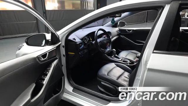 Hyundai Ioniq 2018 — фото 13