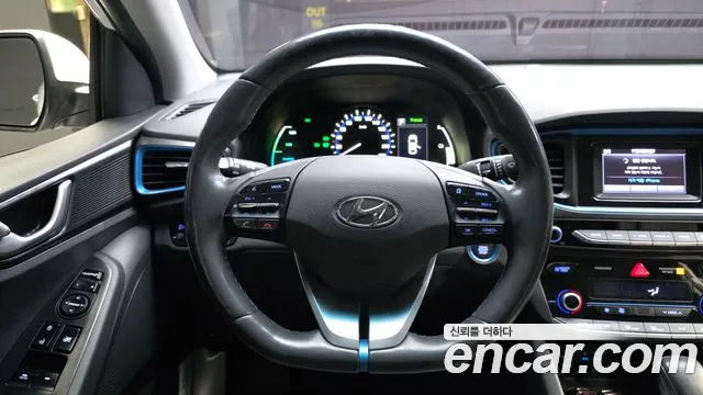 Hyundai Ioniq 2018 — фото 19
