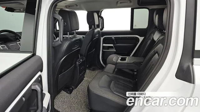 Land Rover Defender 2020 — фото 11
