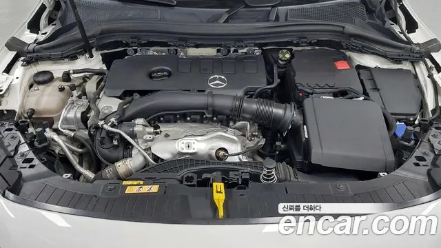 Mercedes-Benz GLA-Class 2023 — фото 6
