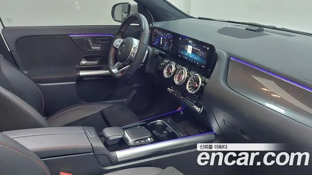 Mercedes-Benz GLA-Class 2023 — фото 9