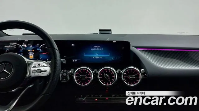 Mercedes-Benz GLA-Class 2023 — фото 16