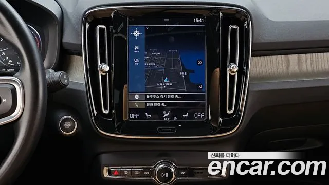 Volvo XC40 2019 — фото 14