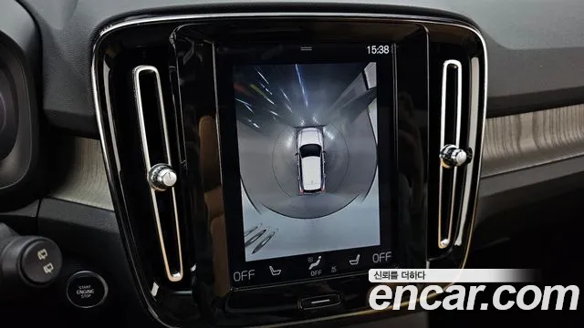 Volvo XC40 2019 — фото 15