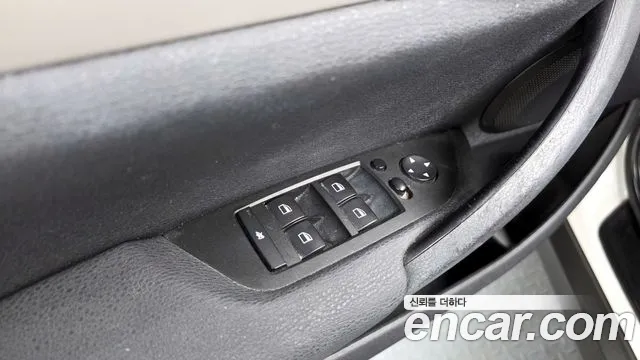 BMW X1 2013 — фото 18