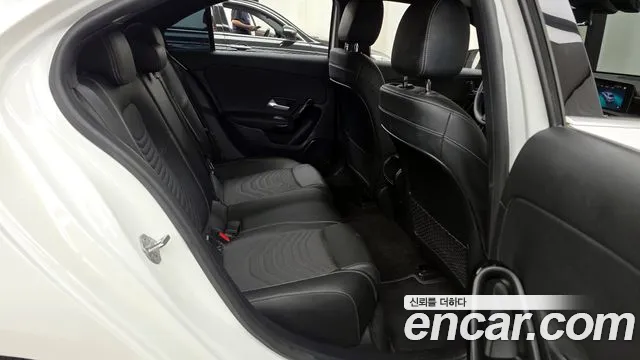 Mercedes-Benz A-Class 2020 — фото 11