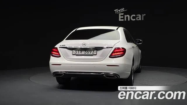 Mercedes-Benz E-Class 2018 — фото 4