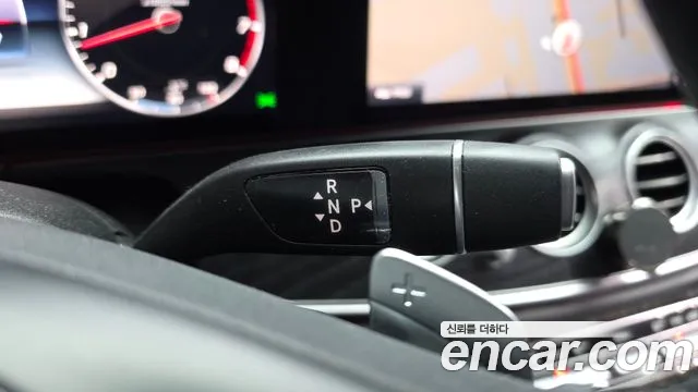 Mercedes-Benz E-Class 2018 — фото 12