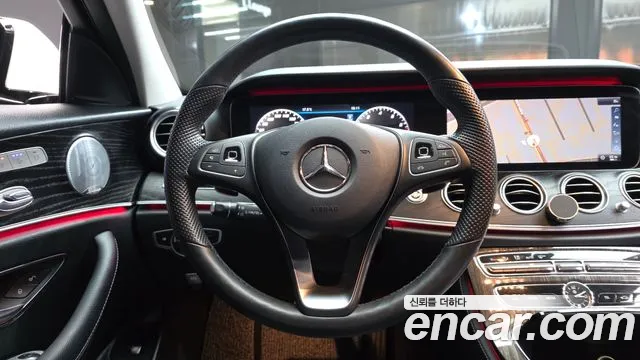 Mercedes-Benz E-Class 2018 — фото 19