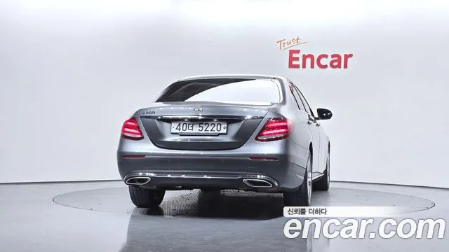 Mercedes-Benz E-Class 2017 — фото 4