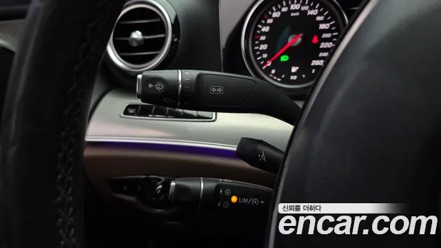 Mercedes-Benz E-Class 2017 — фото 18