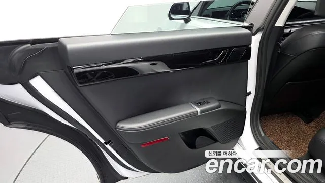 Hyundai Grandeur 2023 — фото 15
