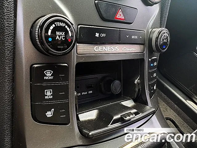 Hyundai Genesis 2012 — фото 16