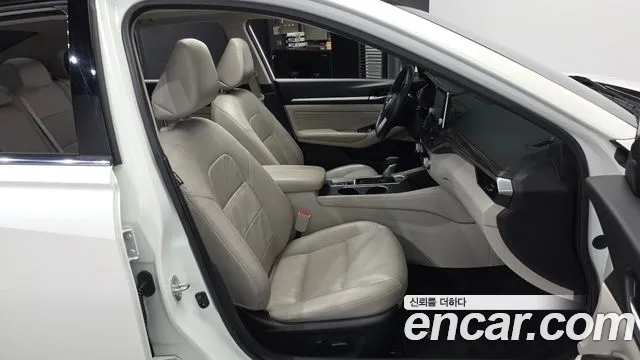 Nissan Altima 2019 — фото 17