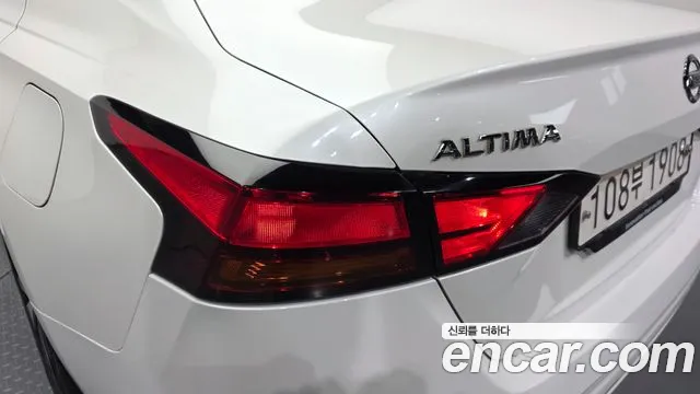 Nissan Altima 2019 — фото 9