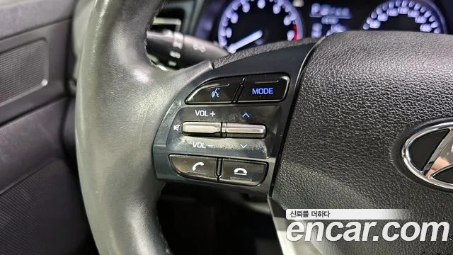 Hyundai AVANTE 2019 — фото 15