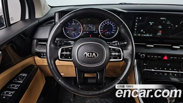 Kia Canival 2021 — фото 18