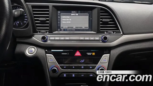 Hyundai AVANTE 2016 — фото 20