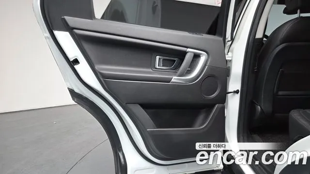 Land Rover Discovery Sport 2018 — фото 15