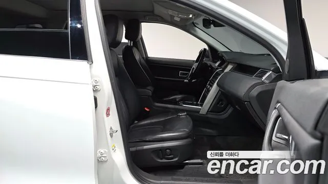 Land Rover Discovery Sport 2018 — фото 16