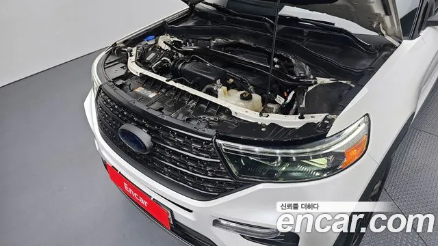 Ford Explorer 2020 — фото 6