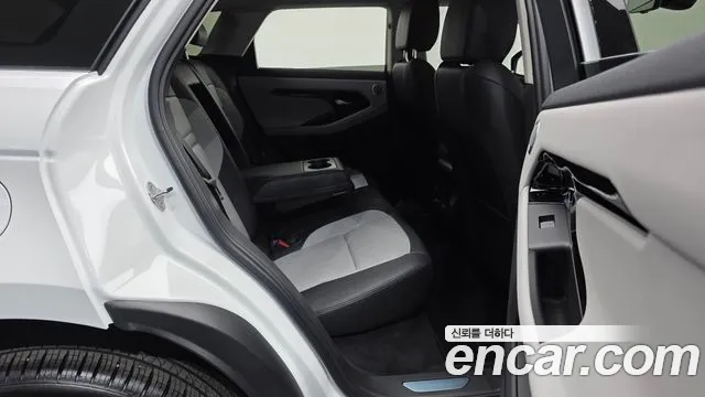 Land Rover Range Rover Evoque 2025 — фото 5
