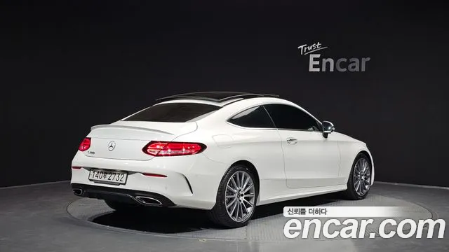 Mercedes-Benz C-Class 2023 — фото 2