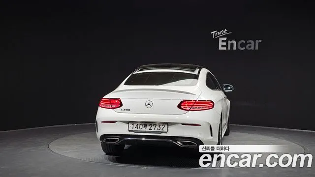 Mercedes-Benz C-Class 2023 — фото 4