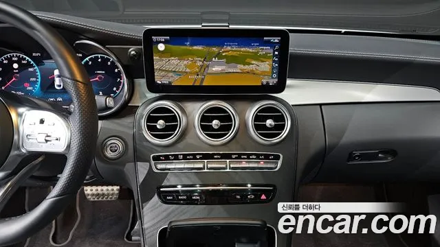 Mercedes-Benz C-Class 2023 — фото 15