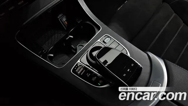 Mercedes-Benz C-Class 2023 — фото 18