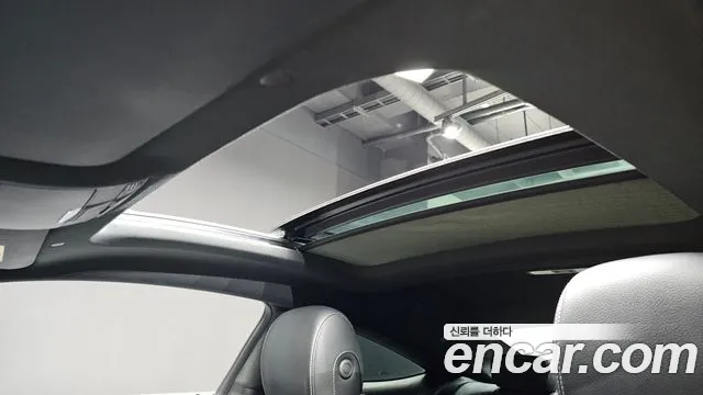 Mercedes-Benz C-Class 2023 — фото 19