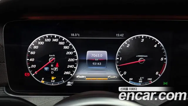 Mercedes-Benz CLS-Class 2019 — фото 11