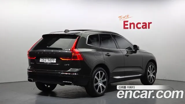 Volvo XC60 2019 — фото 2