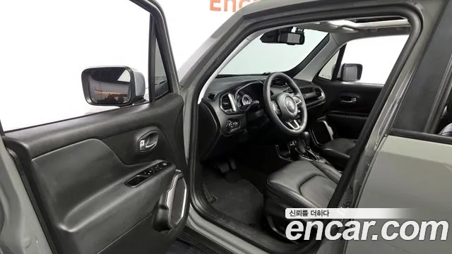 Jeep Renegade 2022 — фото 13