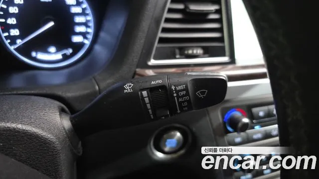 Hyundai Genesis 2015 — фото 15