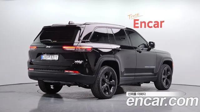 Jeep Cherokee 2023 — фото 2