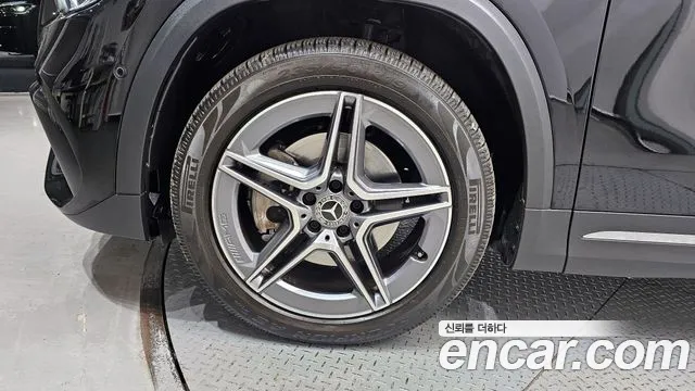 Mercedes-Benz GLA-Class 2023 — фото 5