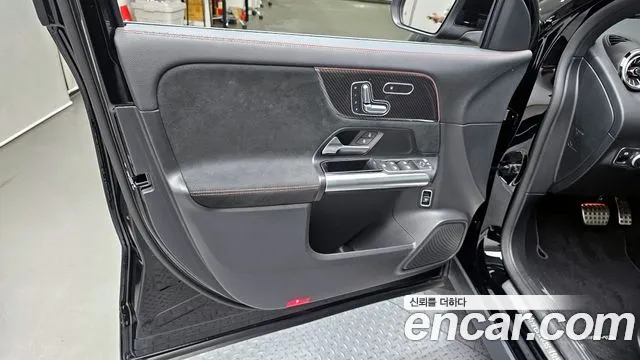 Mercedes-Benz GLA-Class 2023 — фото 14