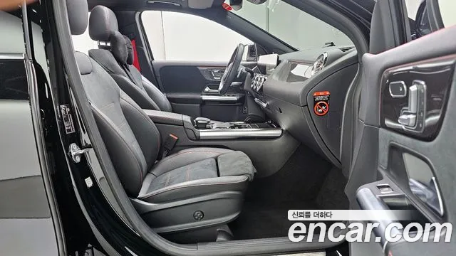 Mercedes-Benz GLA-Class 2023 — фото 16