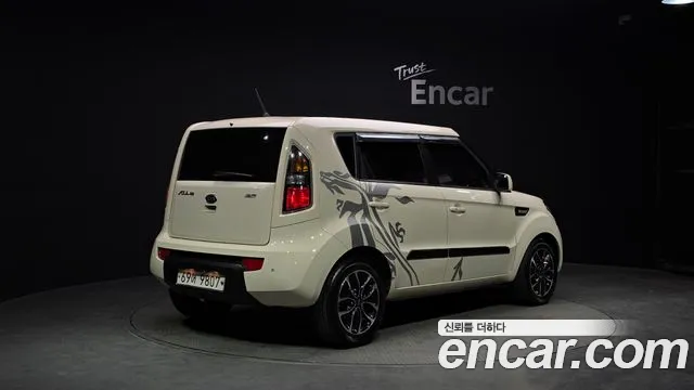 Kia Soul 2011 — фото 2