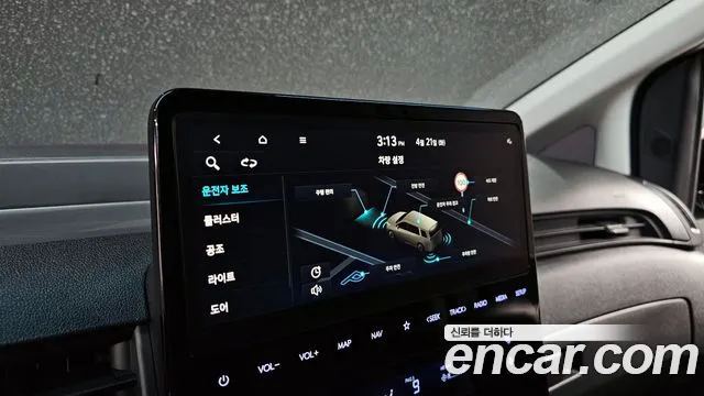 Hyundai Staria 2025 — фото 16