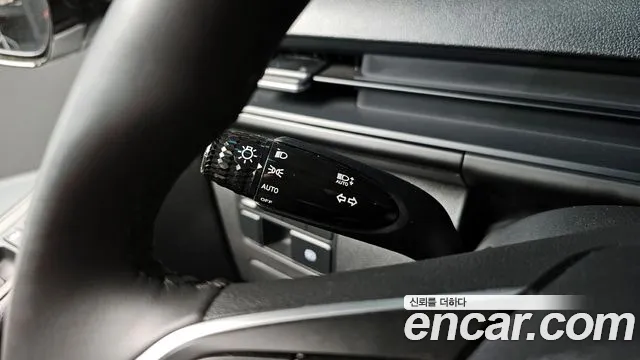 Hyundai Staria 2025 — фото 17